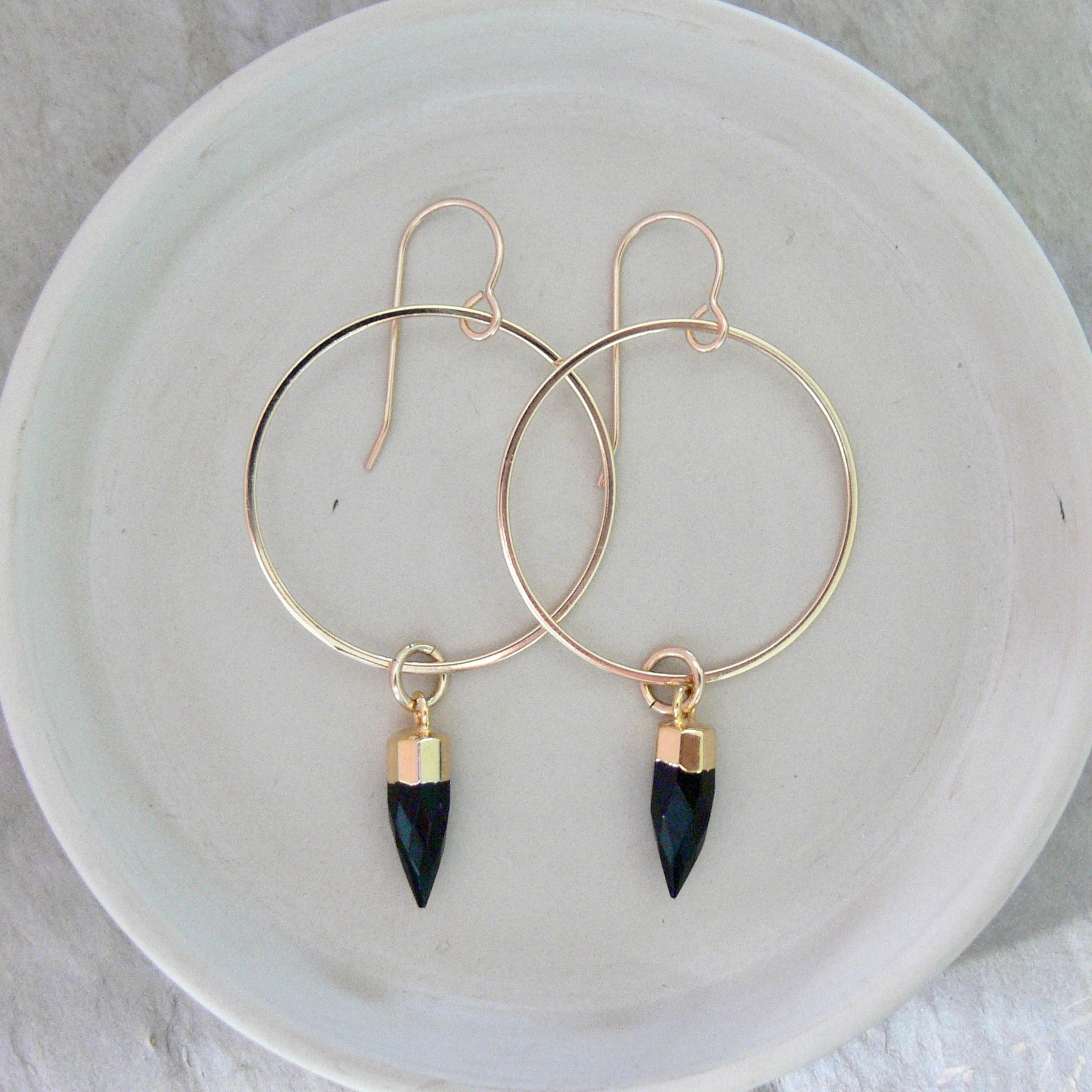On Point Earrings - Onyx