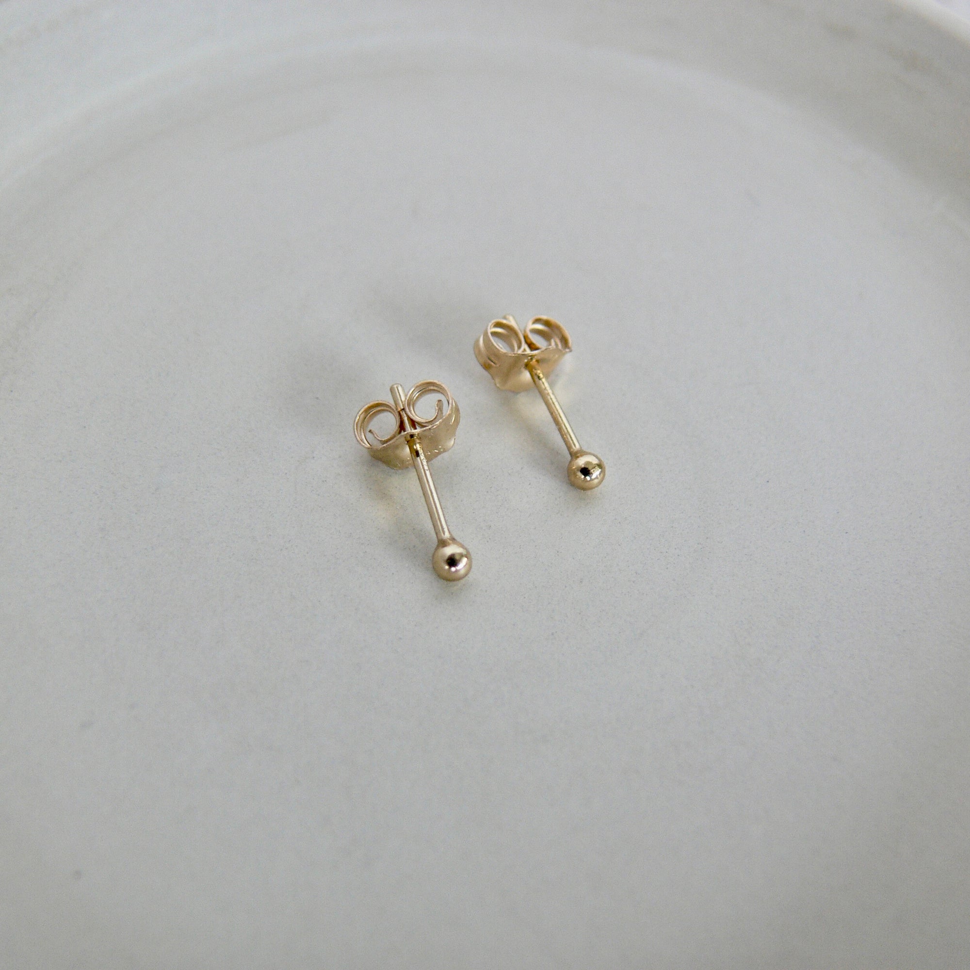Minimal Gold Stud
